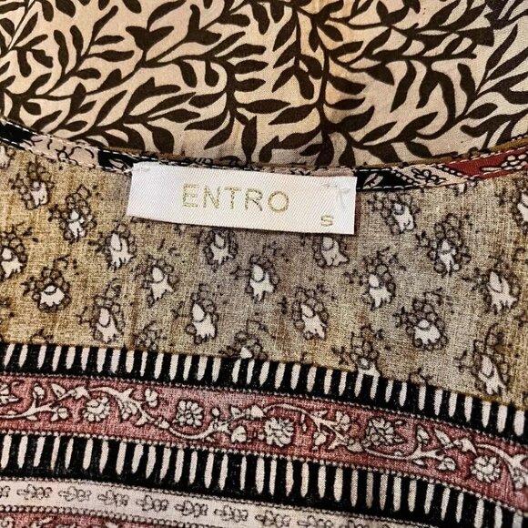 Entro. Size Small. Tassel Fringe. Lace. V-neck. Rayon Pullover. BOHO. B51 - Picture 5 of 5